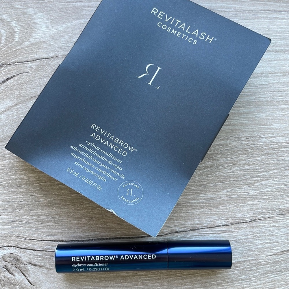 BRAND NEW Revitalash Cosmetics Revitabrow Advanced Eyebrow Conditioner (0.9 ml)